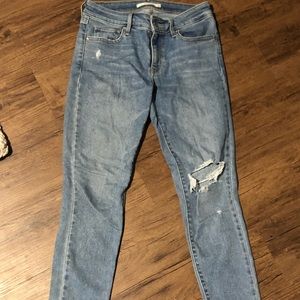 Levi’s 711 Skinny